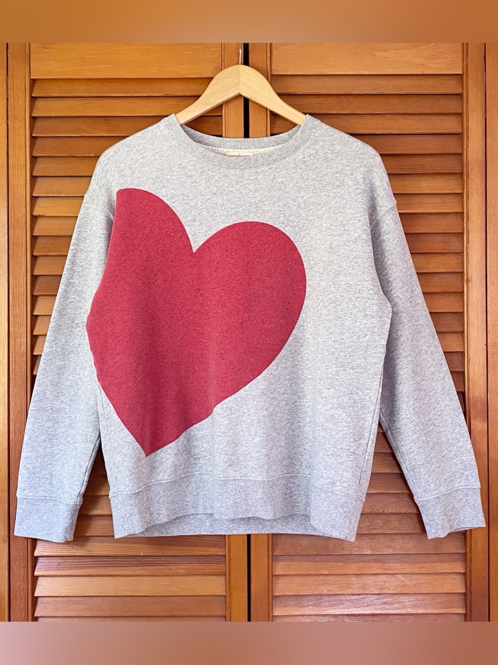 Kate Spade New York Sweatshirt Women's Size Small Heart Print Graphic Crew Neck